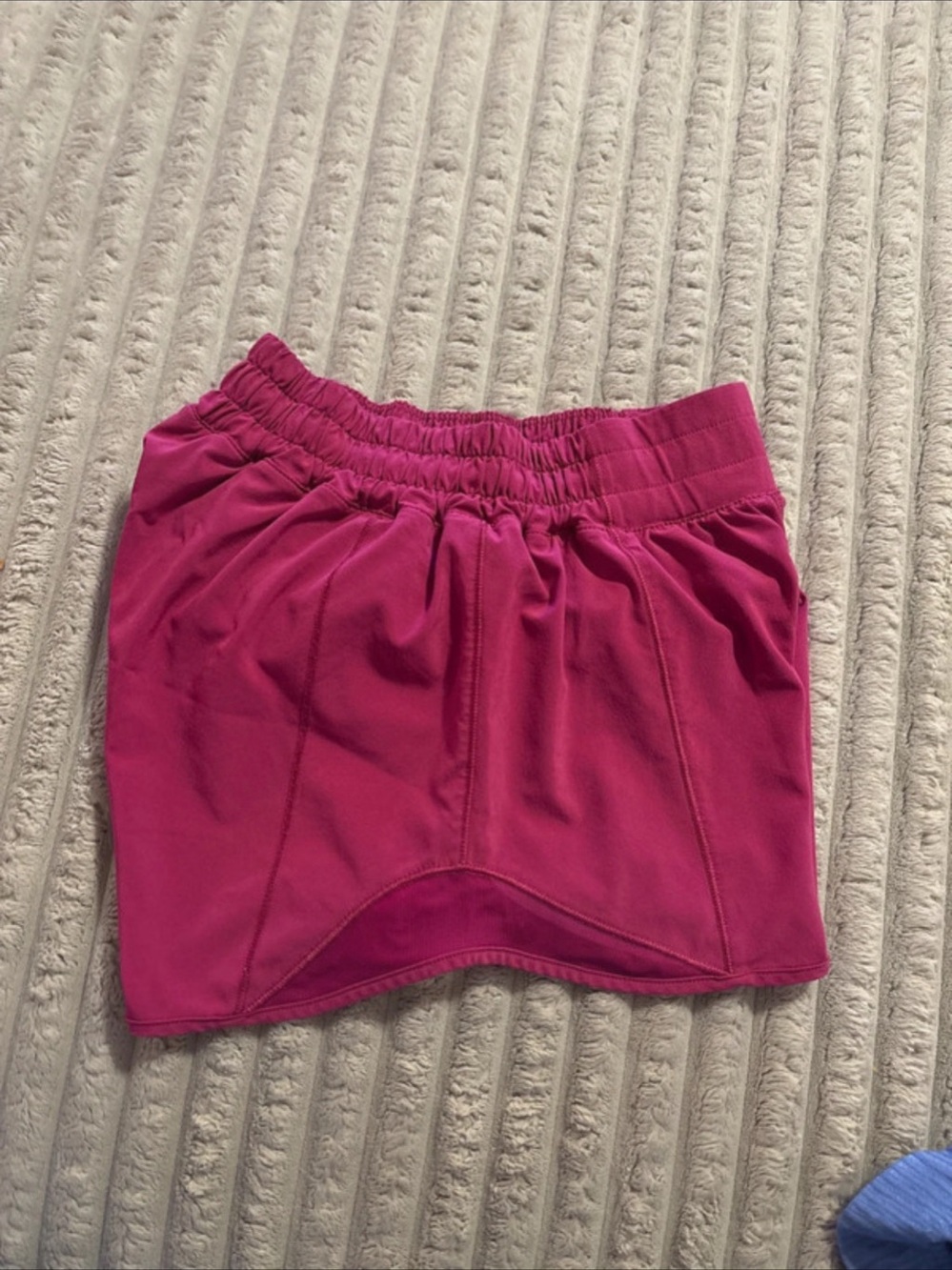 lululemon Hotty Hot Short Ripened Raspberry 4” - Picture 4 of 9